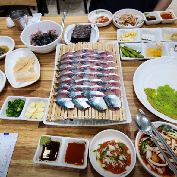 자리돔횟집 메뉴 이미지