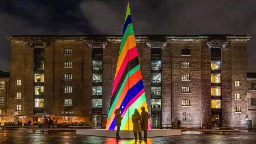 크리스마스 트리 'Fluorescence'