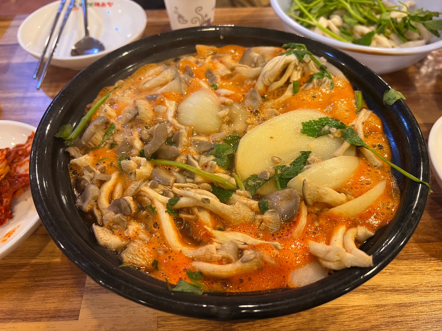 여의도 가양칼국수 버섯 매운탕