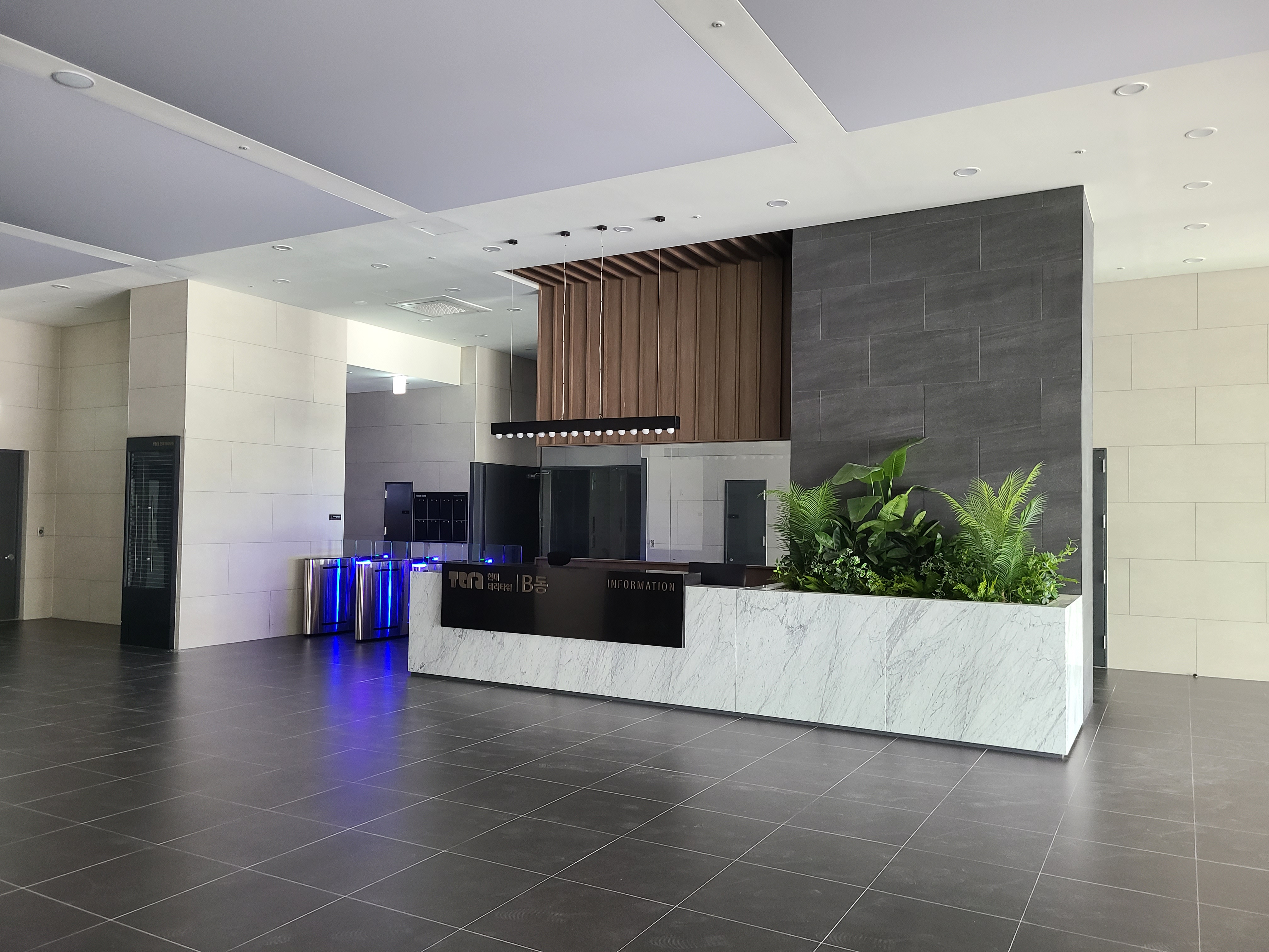 오산 현대테라타워CMC 1층 내부1