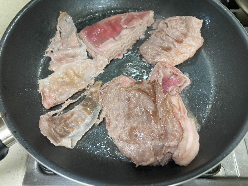 우삼겹 배홍동 비빔면 만들기, 고기 듬뿍 올린 꿀조합