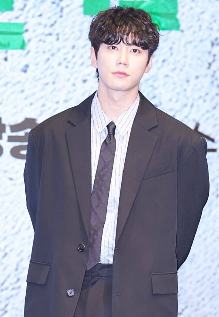 배우-이준영