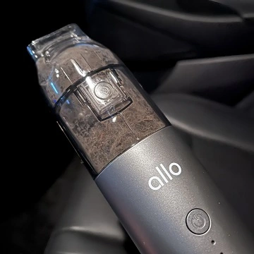 먼지로 가득 찬 먼지통