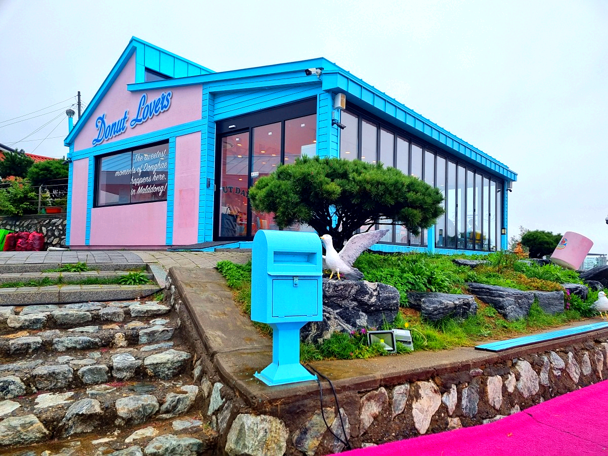 동해 묵호 논골담길 카페 6곳 모두 보기&amp;#44; 오션뷰 명당부터 감성 당고 맛집까지