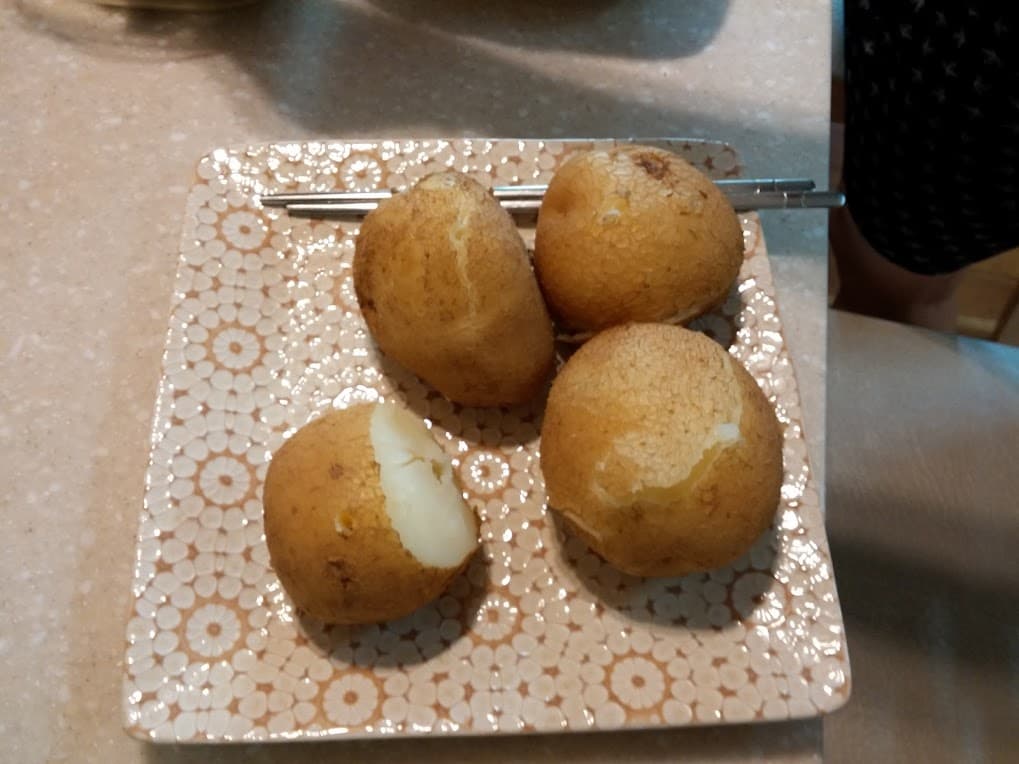 갓 수확한 감자로 만든 감자찜