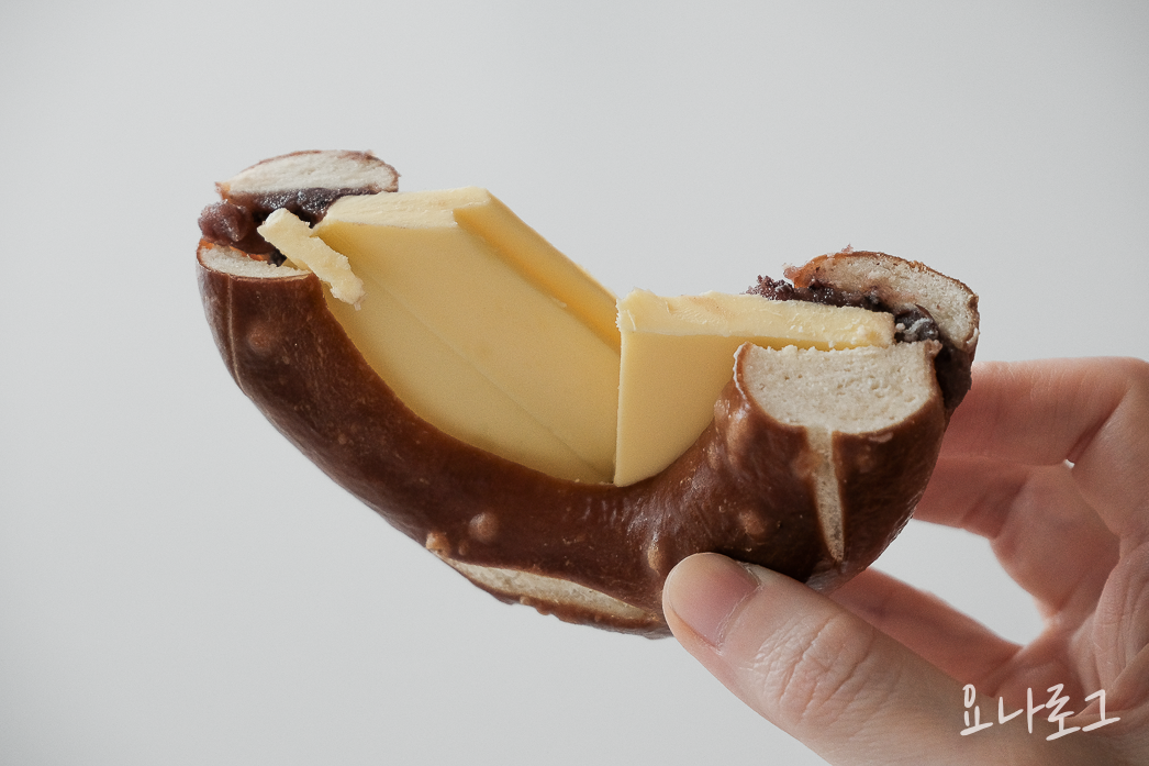 앙버터 앙버터라우겐 컬리 마켓컬리 컬리추천템 마켓컬리추천템 마켓컬리장바구니 간식추천 디저트추천 디저트 간식 마켓컬리빵 마켓컬리디저트 마켓컬리간식 컬리장바구니 샛별배송 컬리쇼핑리스트 앙버터빵 라우겐