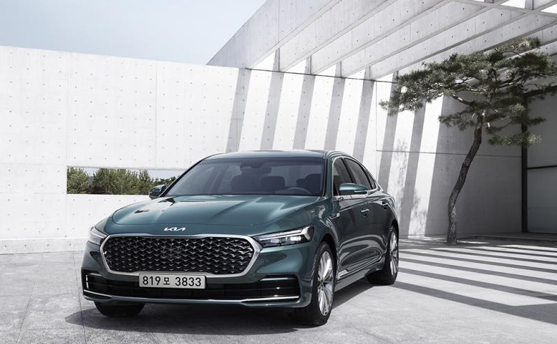 이 사진은 K8 하이브리드 사진입니다