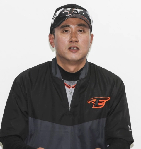 최원호 감독 프로필 나이 고향 학력 경력 연봉