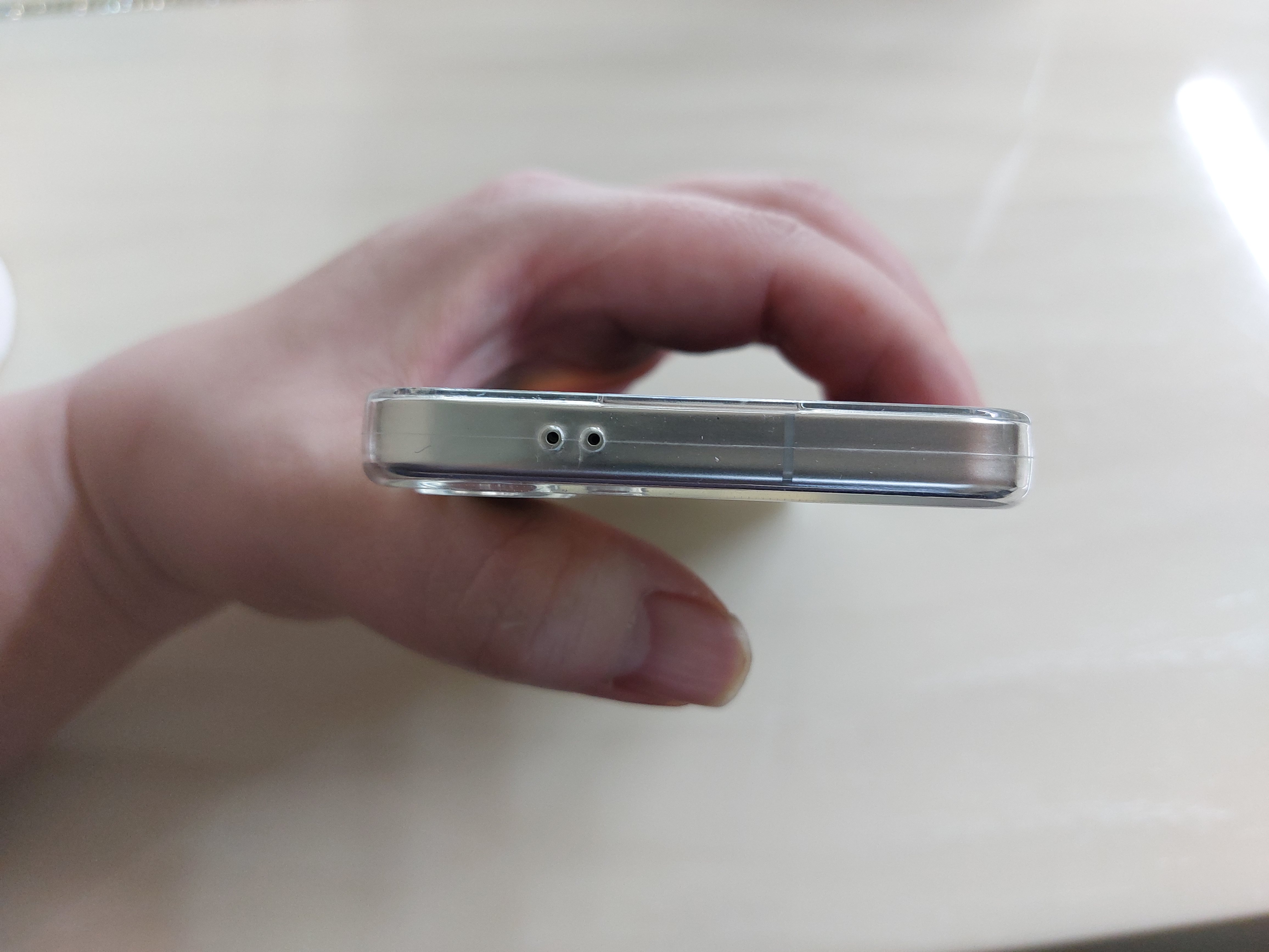 갤럭시 S24 앰버옐로우 상단 2차 마이크