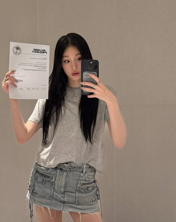 신세계정유경딸애니생방화제,애니 회장님 생방,애니 데뷔 비하인드,컬럼비아대 합격,올데이 프로젝트,더블랙레이블,가수 애니