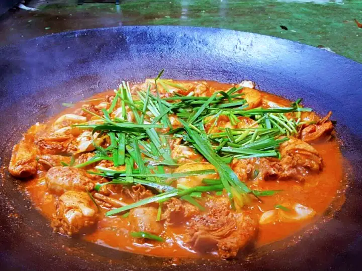 솥뚜껑 닭볶음탕 참나무 장작 솥뚜껑 묵은지 삼겹살 원주 맛집 추천