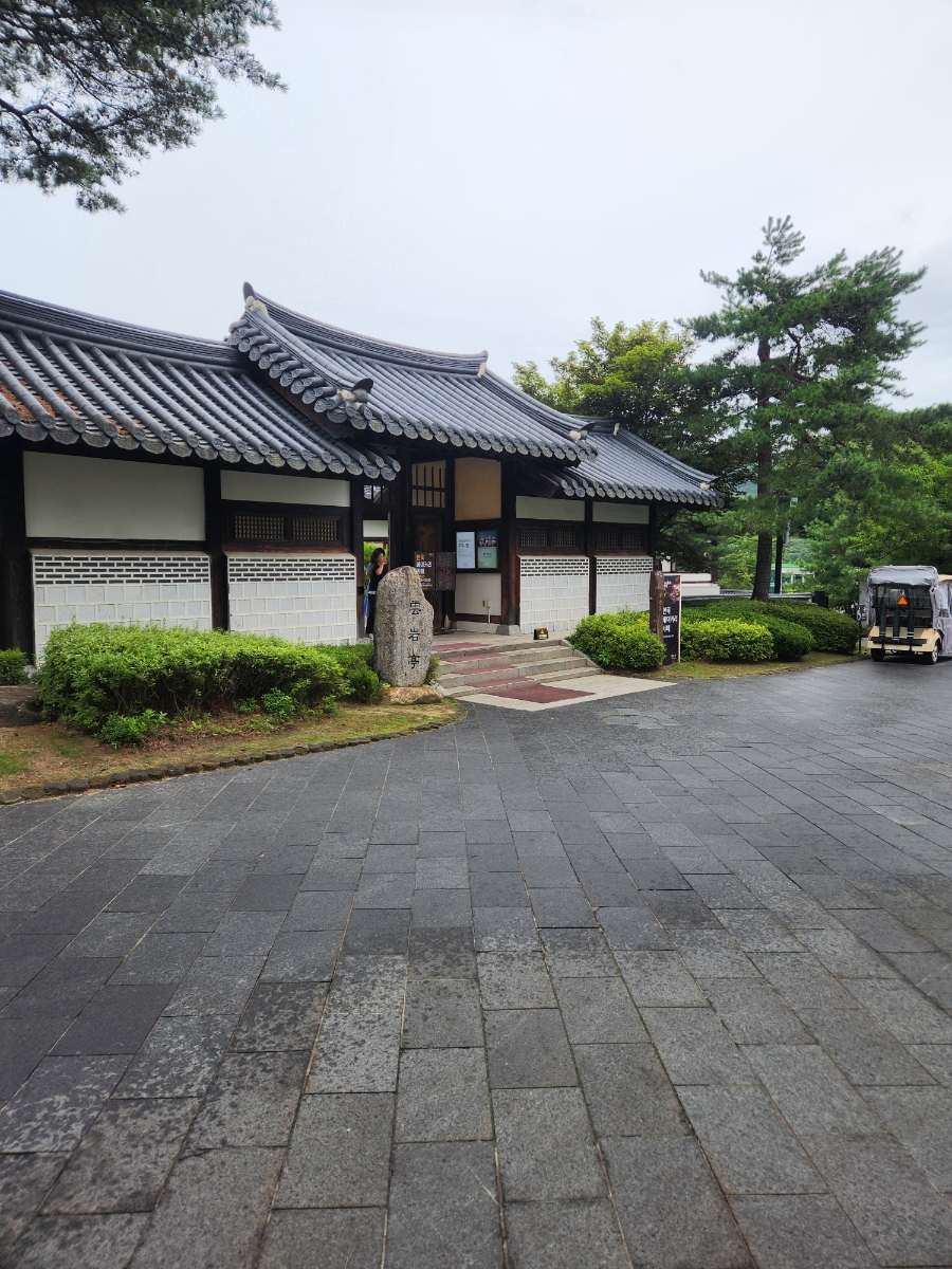 한옥 베이커리 카페 운암정