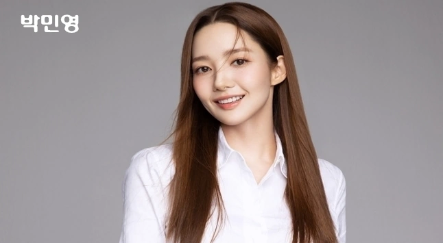 후크엔터테인먼트 소속 연예인 박민영