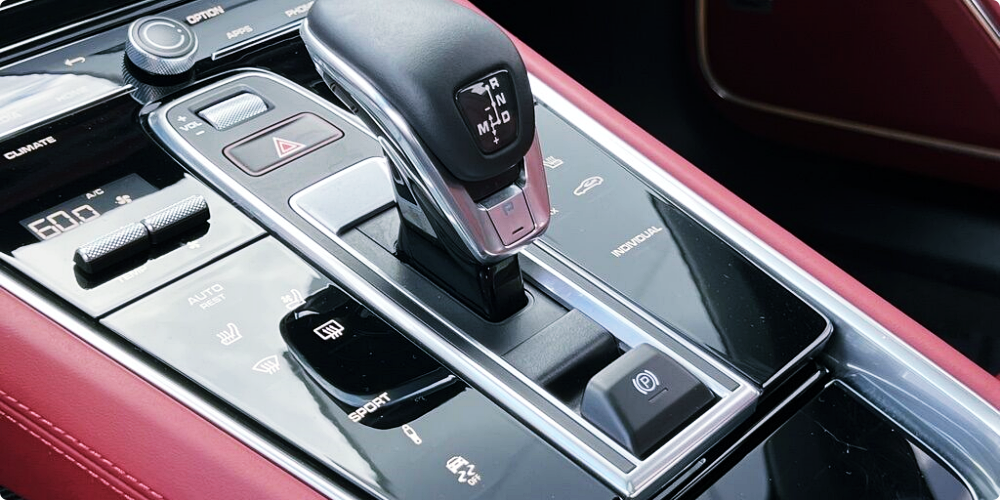 포르쉐 파나메라 4