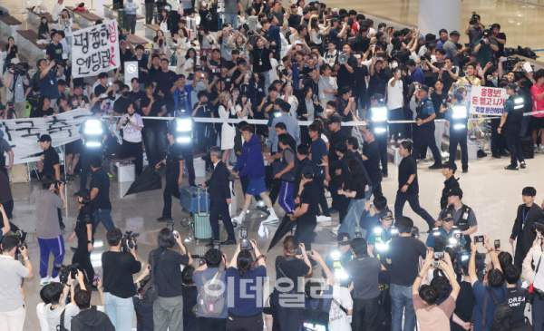 홍명보 감독 자진 사퇴 귀국 현장 분석 및 대한민국 축구 대표팀 조별리그 탈락 원인 총정리 2026 북중미 월드컵