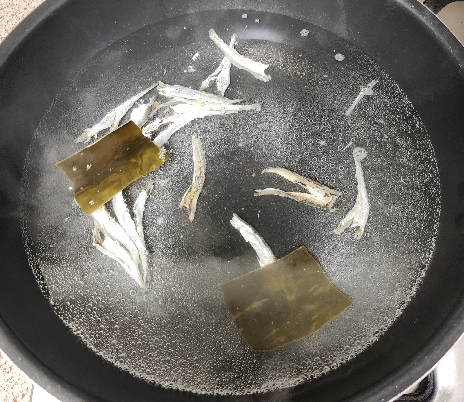 육수-끓이기