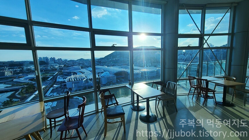 여수-스카이타워-전망대-분위기-3