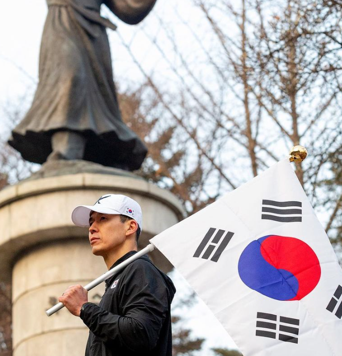 송혜교 선행, 삼일절 기부