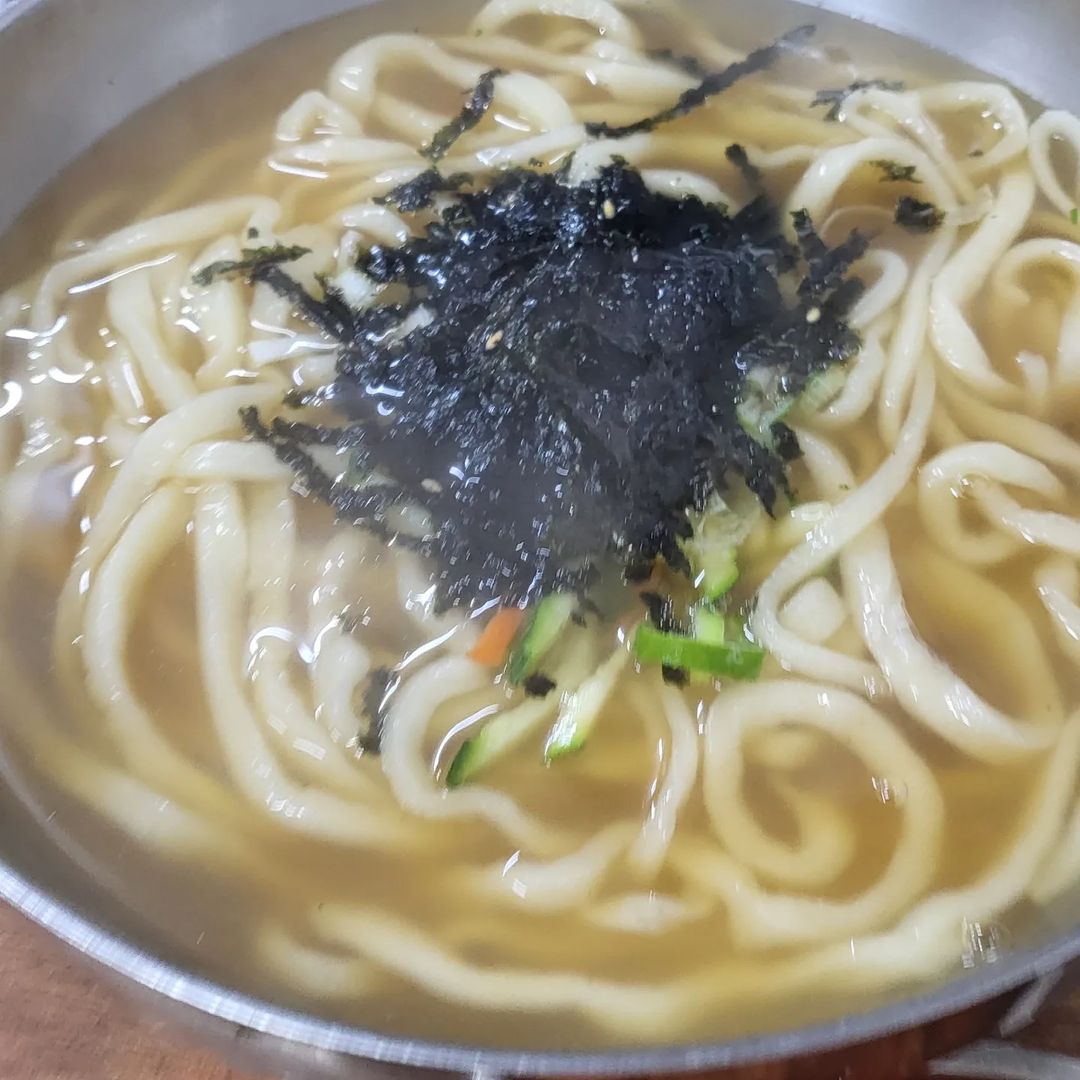 광명 시장 맛집 추천 생방송투데이 향수를 오롯이 담아낸 잔치 국수 손칼국수 오늘방송 인생분식