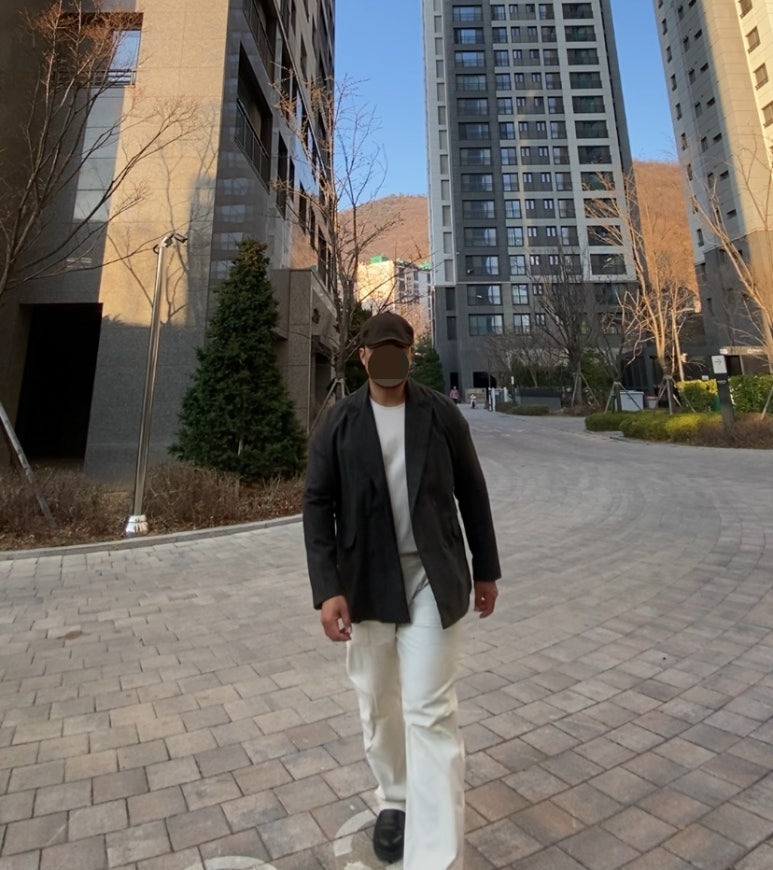 데일리룩('26. 3. 28.)와일드브릭스 헤링본 헌팅캡, 빈티지 헤링본 블레이저 재킷, 무신사스탠다드 슬리브 티셔츠, 무신사스탠다드 퍼티그 팬츠, 닥터마틴 2976 첼시부츠