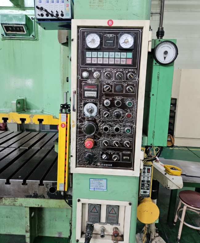 쌍용 DA-300 프레스 중고