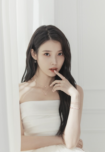 가수겸 배우 아이유