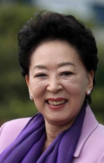 배우-김지미