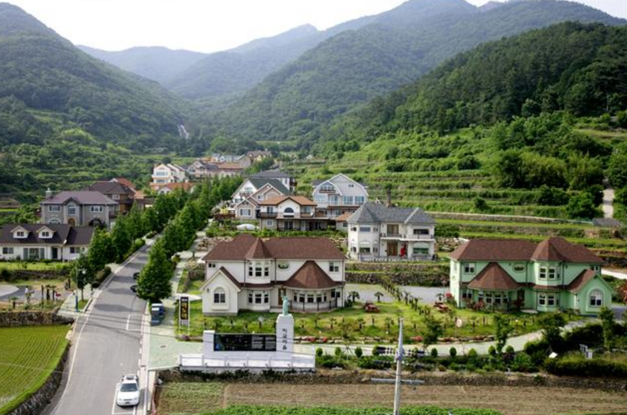 남해 미국마을 전경