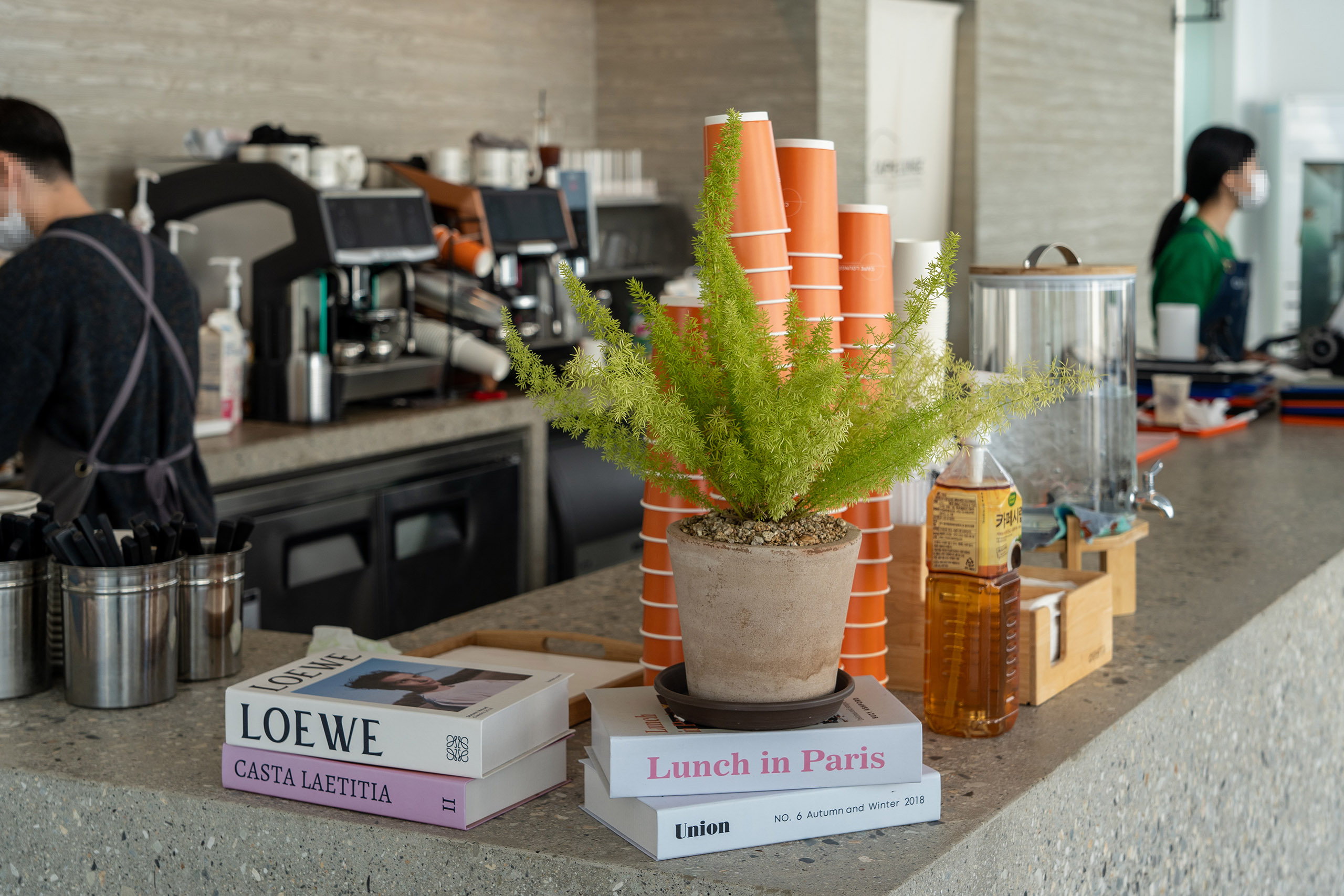 카페 케이프라운지 1층