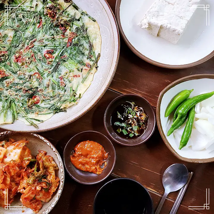 이만기 동네한바퀴 시즌2 흑임자 칼국수 파전 부추전 손두부 아픈 아내의 빈자리를 지키는 칼국수집 사장님 포항 맛집 소개