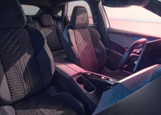 푸조3008, 푸조 3008 하이브리드, 2025푸조, 하이브리드SUV, 푸조연비, 푸조가격, 프랑스SUV, 친환경차, 수입SUV, 푸조실내