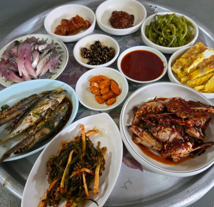 극한직업-고성-회백반-수양식당