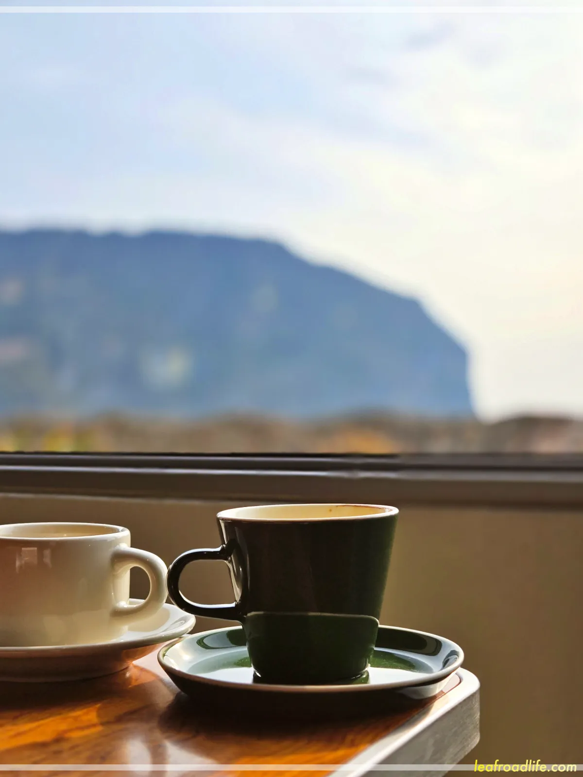 프릳츠-카페-제주-성산점-커피와-성산일출봉