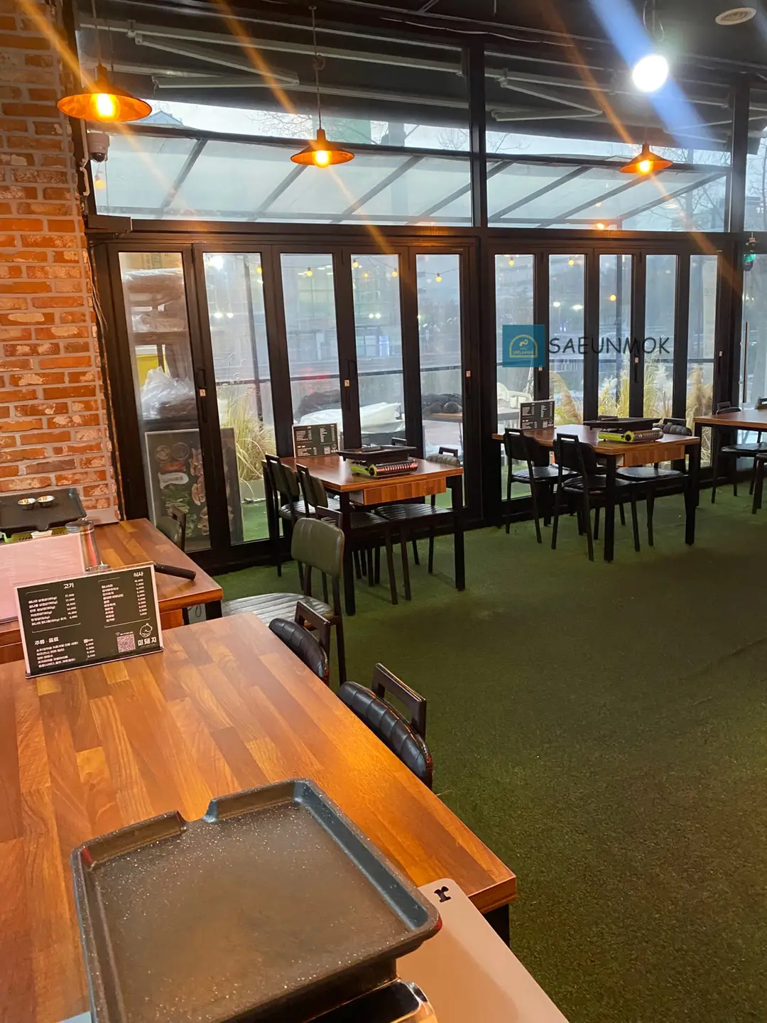 미나리-삼겹살-미돼지-실내사진