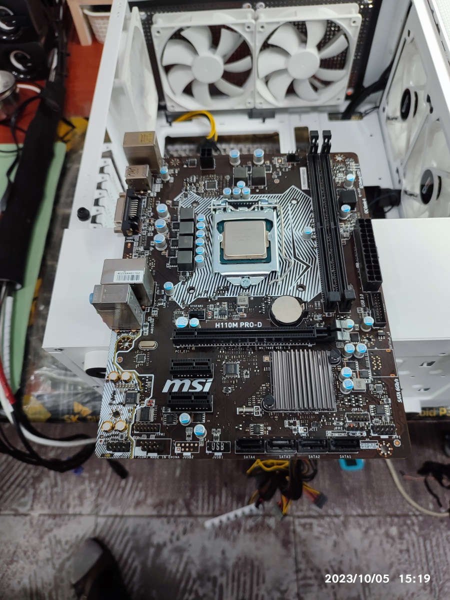 CPU 서멀 재도포 작업 중