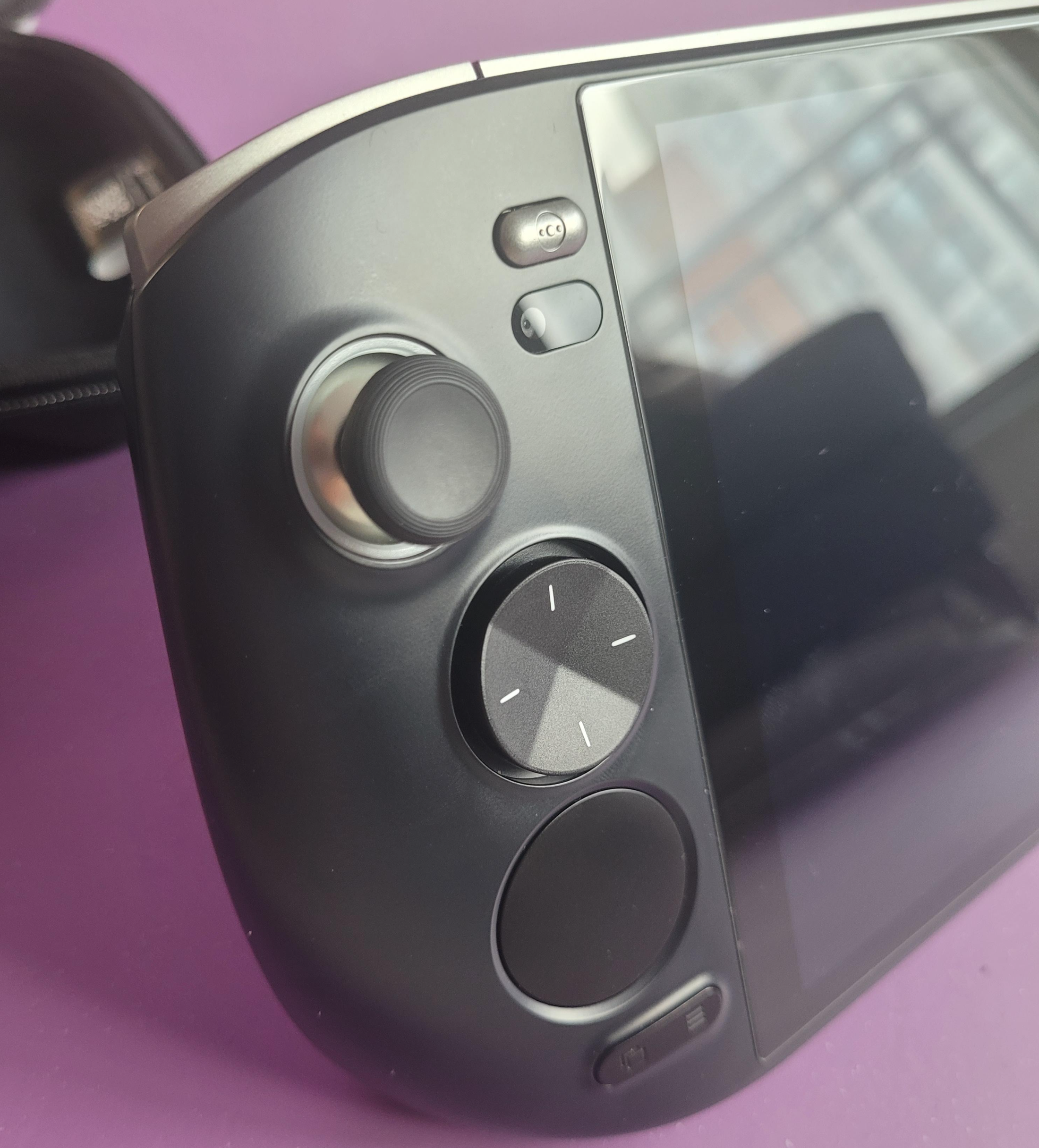 아야네오쿤-십자키-D패드