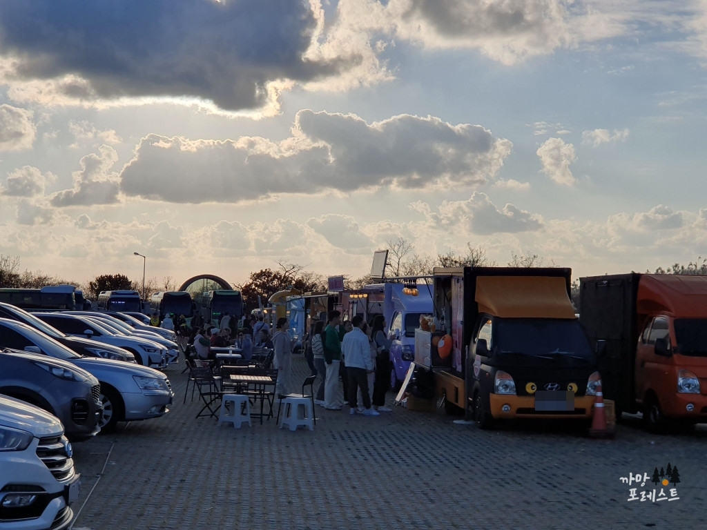 제주 새별오름 주차장