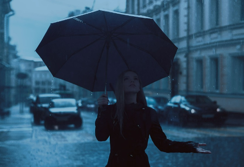 2025 장맛비 예보 및 대비법, 집중호우 시기, 옷차림, 우산 추천까지 모든 정보를 한눈에 정리했습니다.