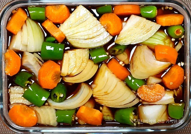 완성된-양파-장아찌-숙성-전-모습