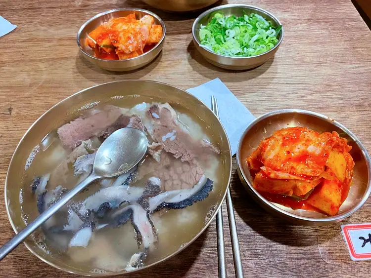 전참시 전지적참견시점 이영자 직접 끓인 보리차 청담부부 정우성 이정재 웃게한 디저트 맛집 80년 노포 방짜유기 한우 곰탕, 수육 여의도 국회의사당역 곰탕집 맛집 소개
