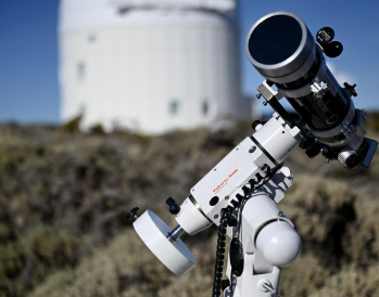 천체 관측 장비