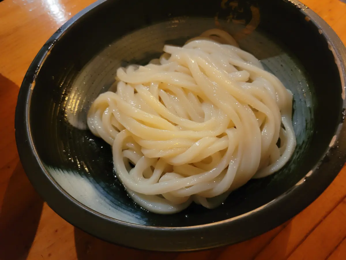 겐로쿠우동-식사-후-우동면사리-리필-무제한