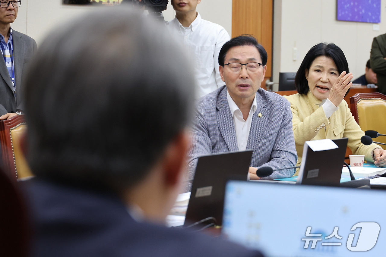 이진숙 국감 참여 총정리|헌재 가처분 일부 인용·나이·프로필·학력·고향·남편·경력