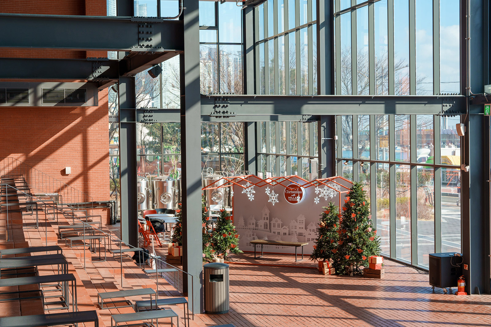 밀락더마켓(Millak the Market) 버스킹 존.