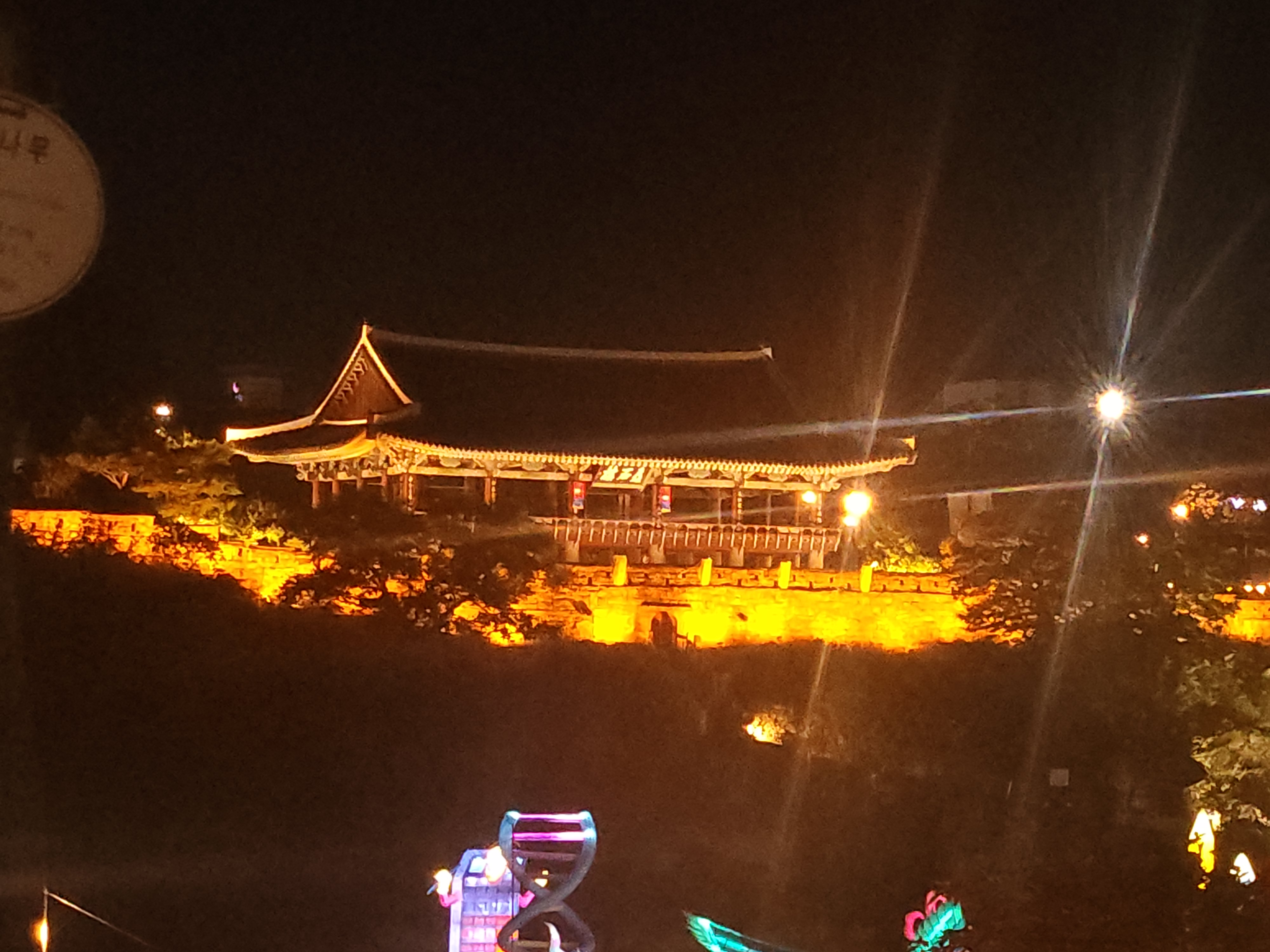 강 건너에서 바라본 진주성