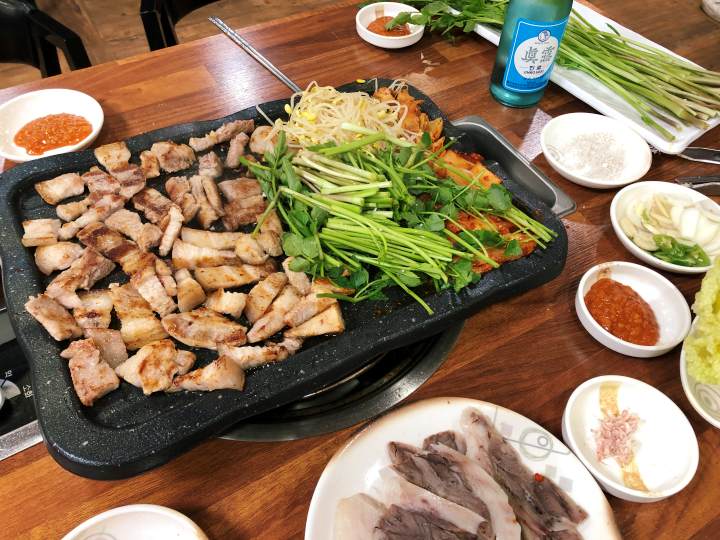 입 안 가득 즐기는 봄의 맛 미나리 삼겹살 해물전 청도 맛집 추천 생방송투데이 자족식당
