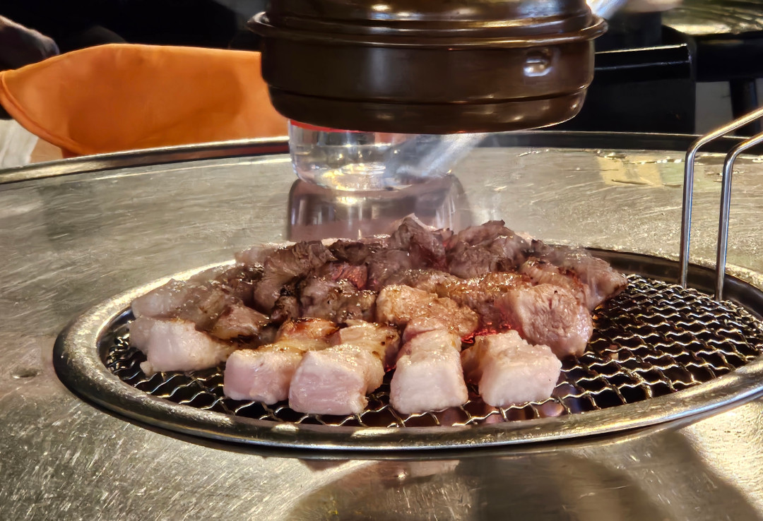 복자씨 연탄구이 삼겹살 구이