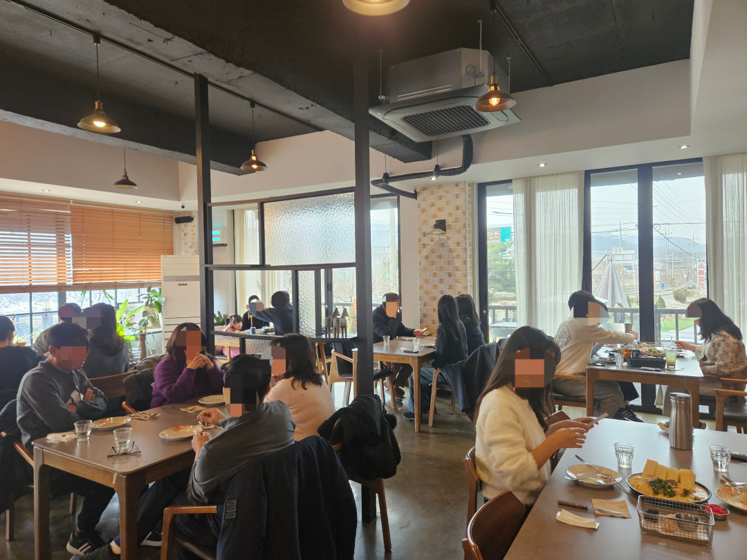 안나의 정원 내부