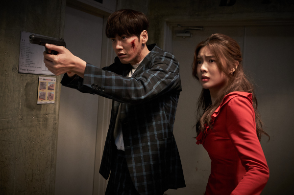 위험에-빠진-김영광과-이선빈-스틸컷