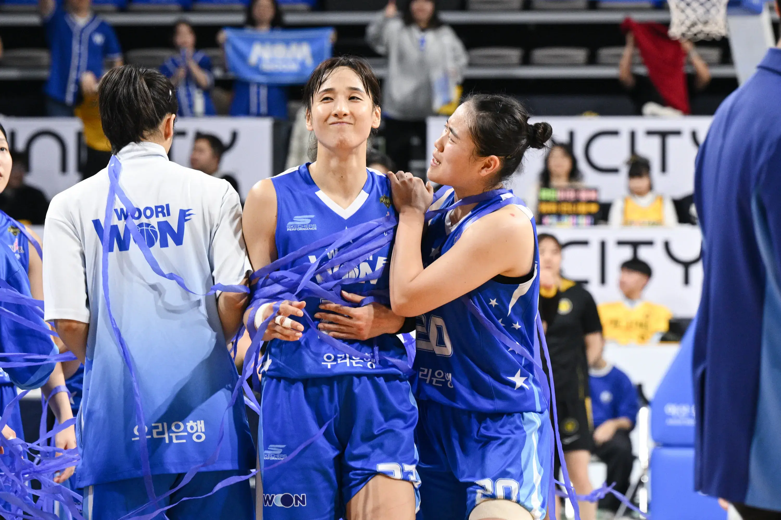 여자프로농구 우리은행 4년 연속 챔피언결정전 진출